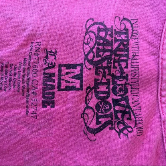 Women’s size M graphic tee shirt. - Picture 13 of 13